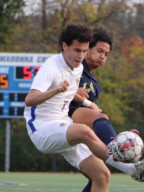 Aleix Celma competing in US college soccer