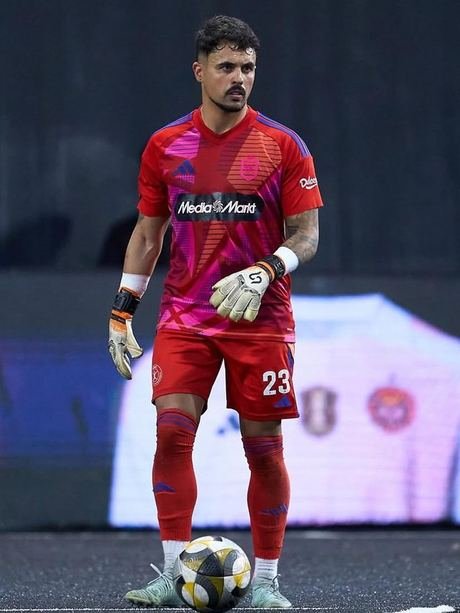 Pol Lechuga, footballer on the ATP program